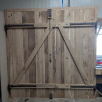 Tore aus altem Eichenholz