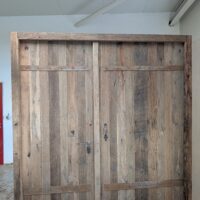 Tore aus altem Eichenholz