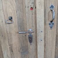 Tore aus altem Eichenholz