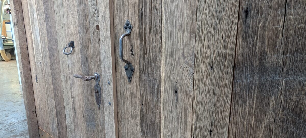 Türen und Tore aus Altholz